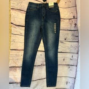 Mudd jeans nwt size 7 high rise flex stretch